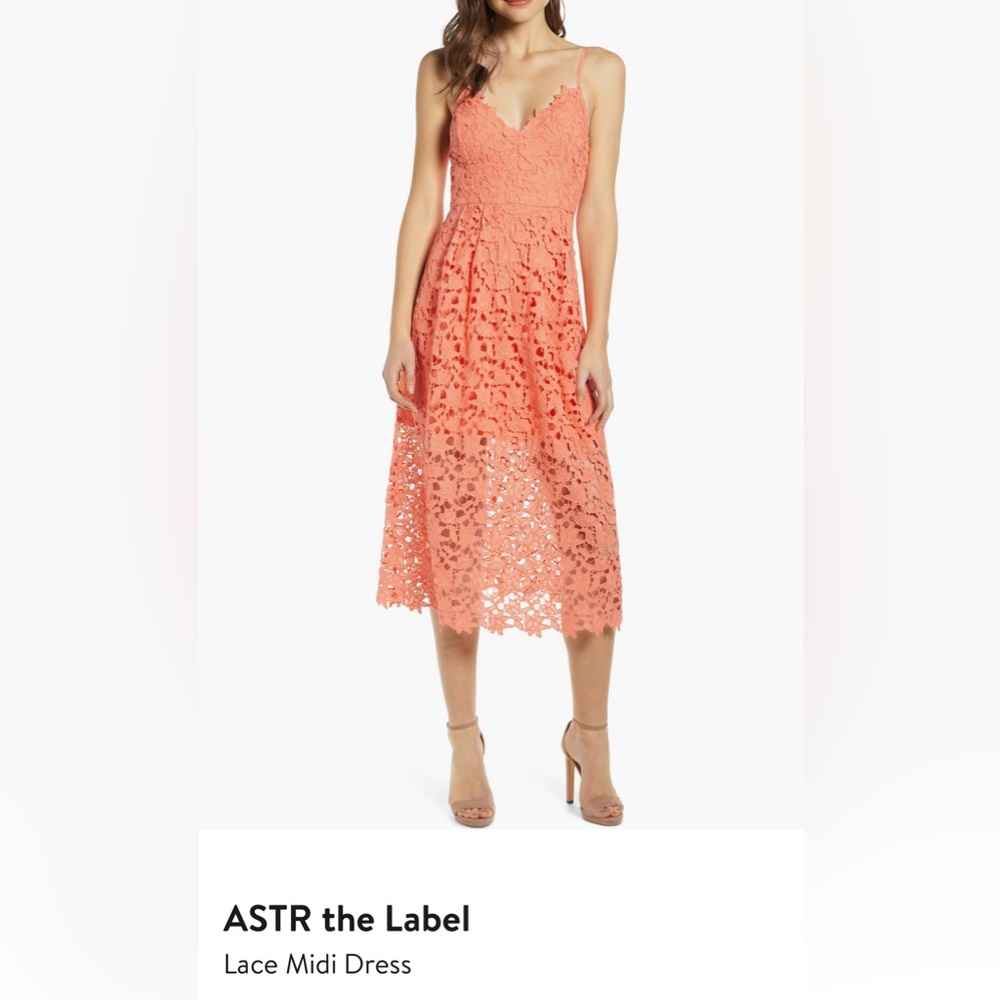 ASTR the label Lace Midi Dress in Coral Size L